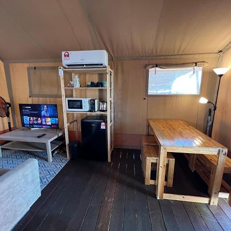 Rembulan Escape - Beachfront Safari Tent Kampung Penarik Extérieur photo